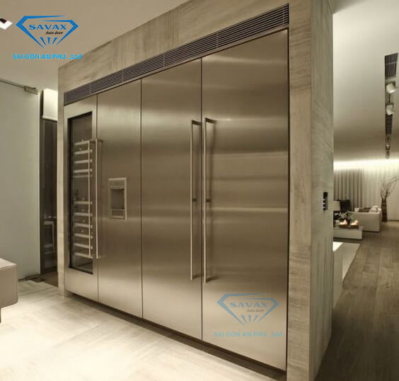 Mẫu cửa bọc inox rất thích hợp để dùng cho kho lạnh Mẫu cửa bọc inox rất thích hợp để dùng cho kho lạnh