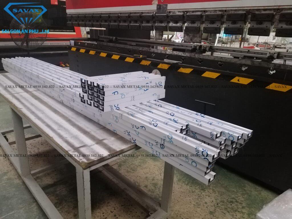 Những mẫu khung bao cửa inox vừa được sản xuất xong tại xưởng