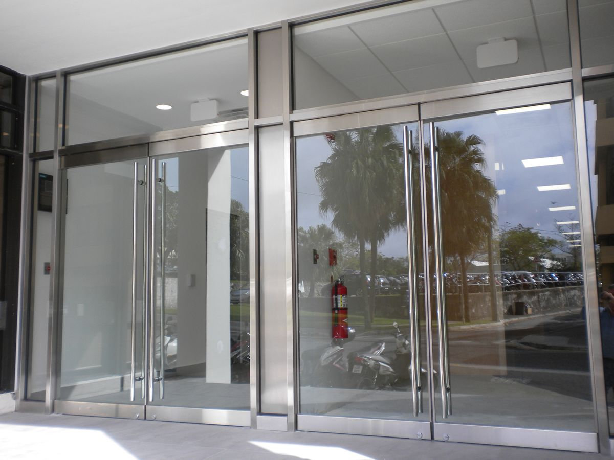 Ưu điểm cửa kính biệt thự