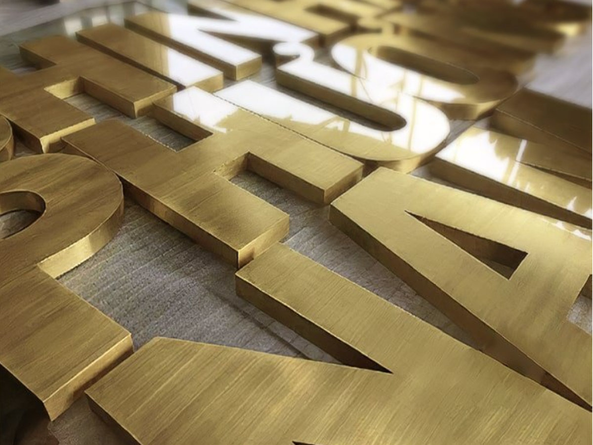 Bảng inox vàng xước