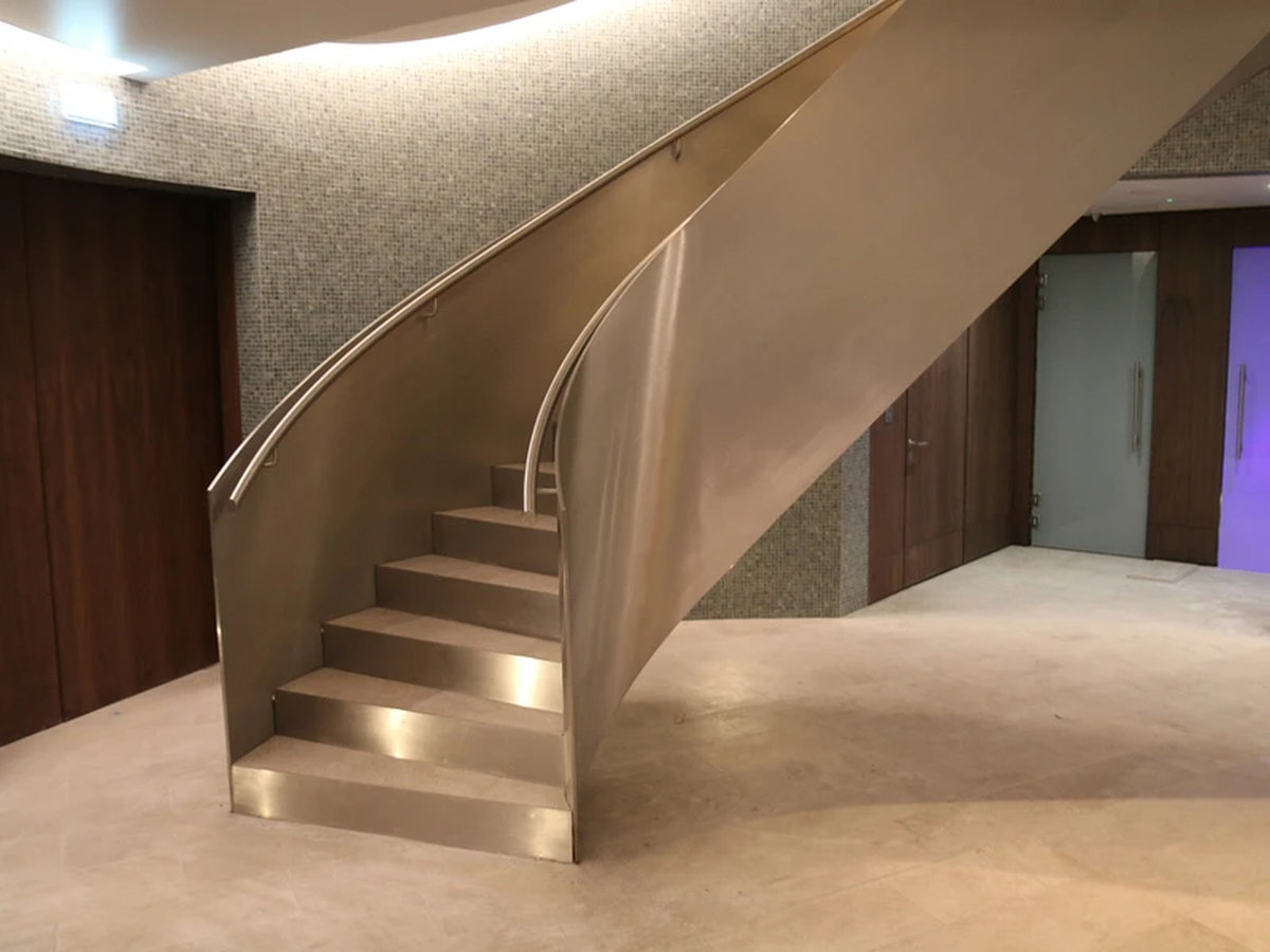 Cầu thang inox 304