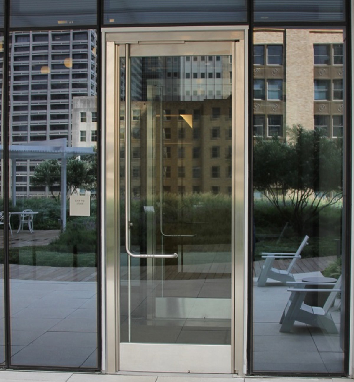 Cửa inox kính mới nhất