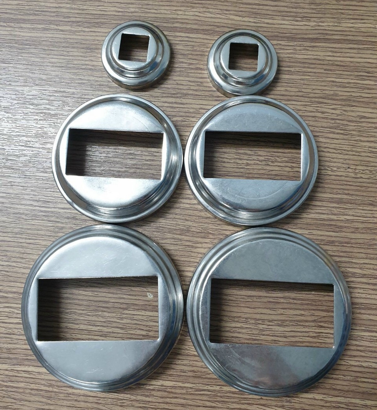 Địa chỉ lắp đặt nắp chụp inox lan can giá rẻ