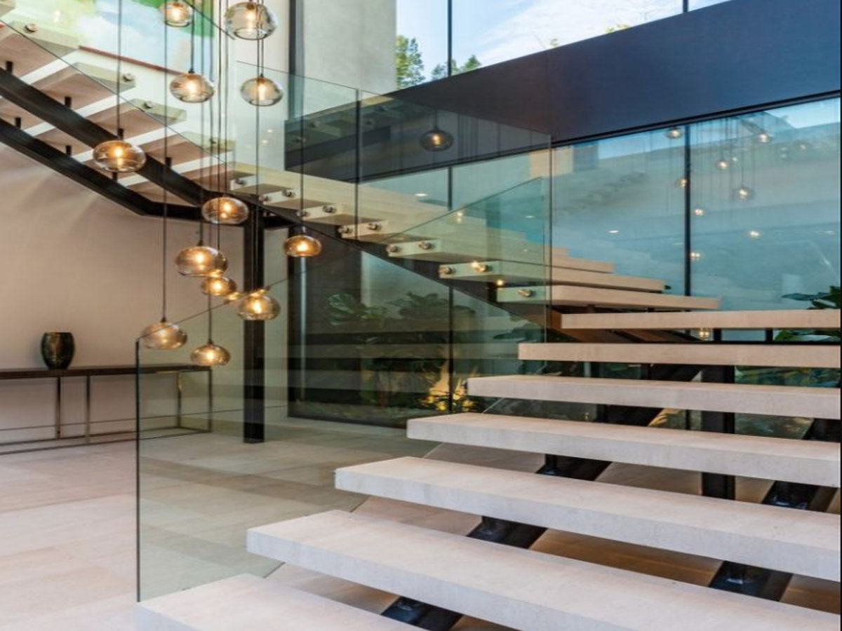 Lan can cầu thang inox thanh lịch