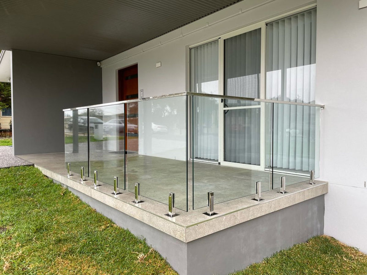 Lan can inox kính cường lực