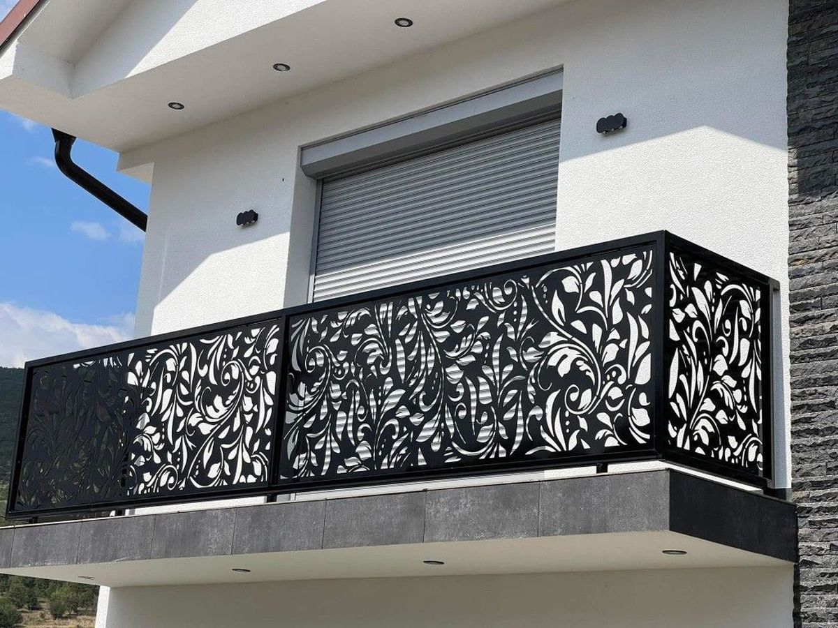 Mẫu lan can inox màu đen