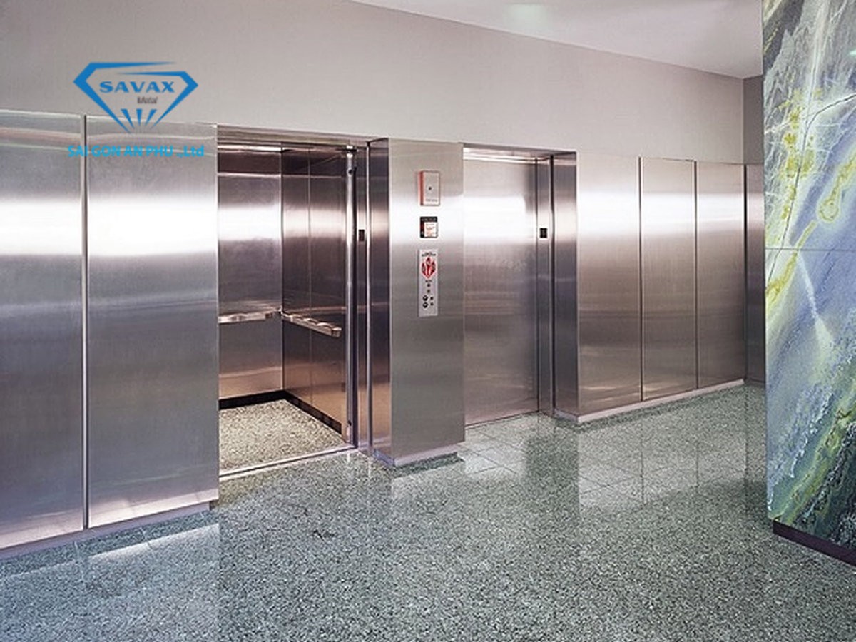 Ốp inox thang máy