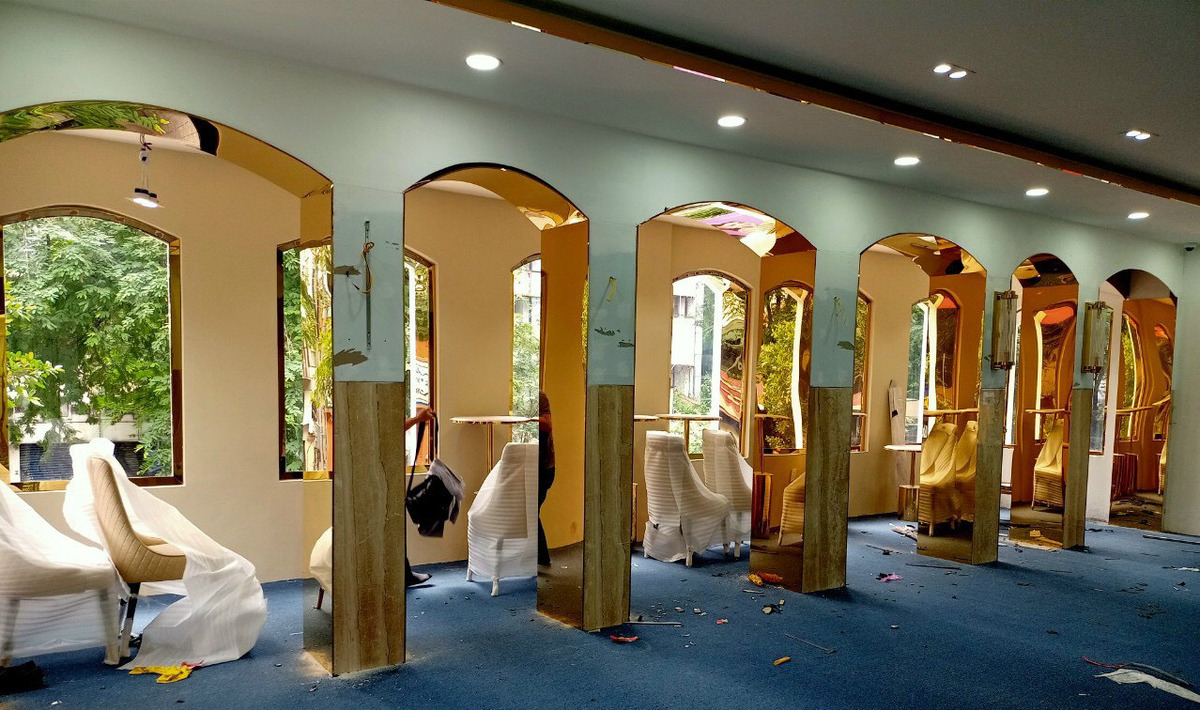Thi công inox vàng giá rẻ