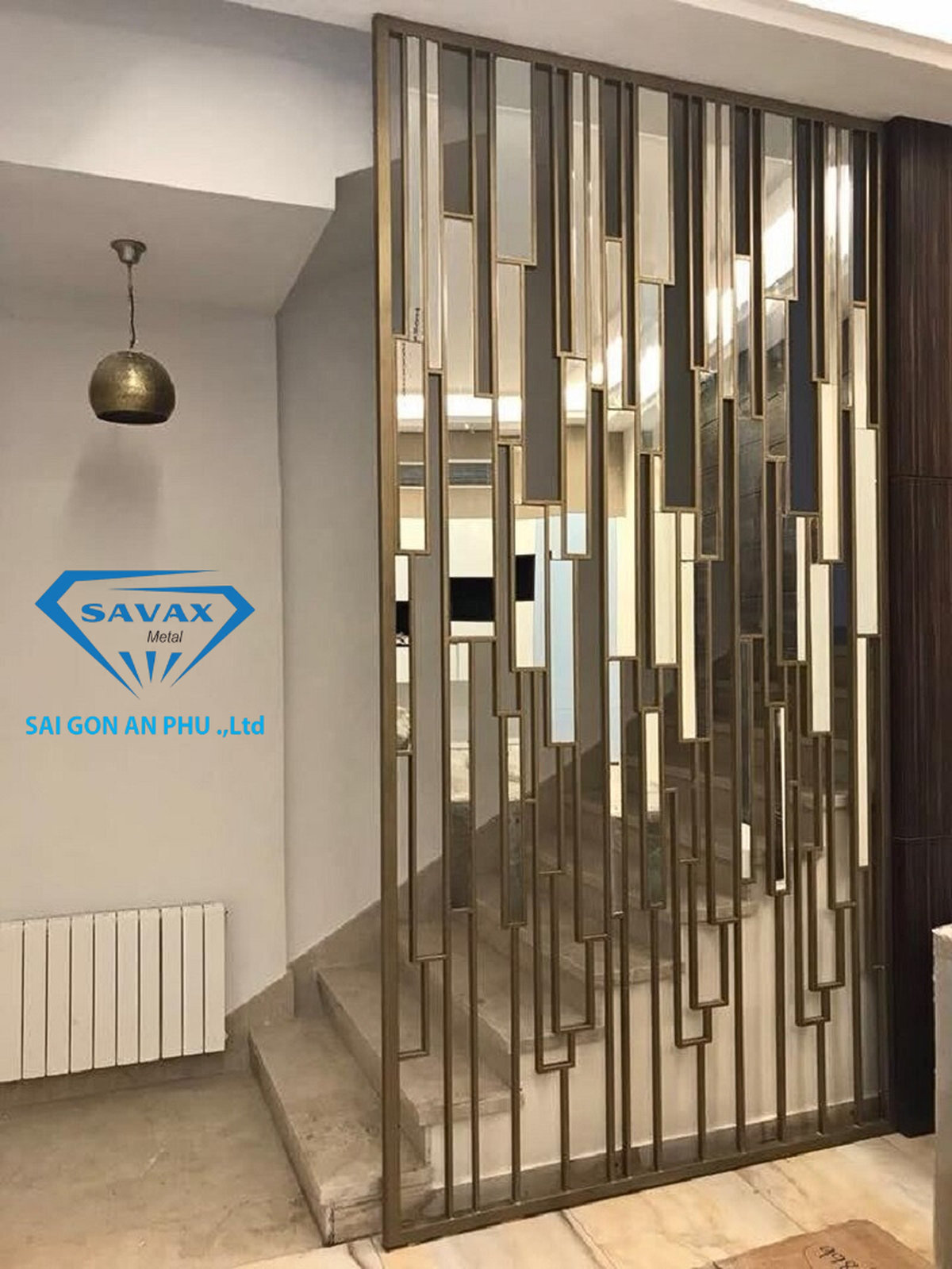 Vách inox mạ vàng giá tốt