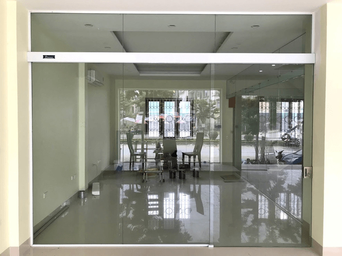 Cửa tự động khung inox ưa chuộng