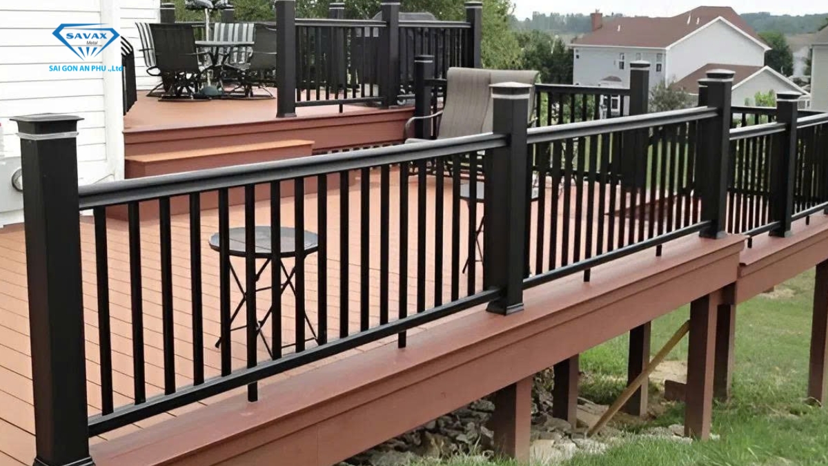 Ưu nhược điểm lan can sắt