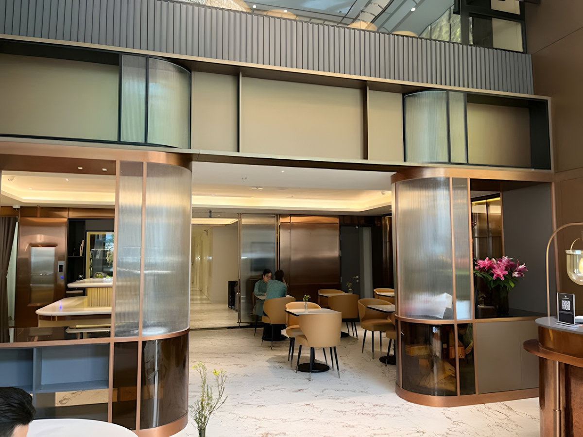 Cửa inox mạ vàng dự án CT La Passion Hotel