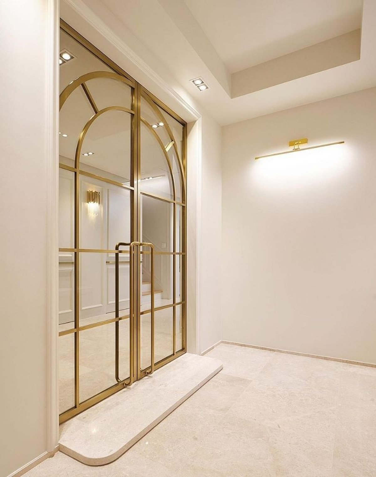Cửa tùy chỉnh bản lề sàn