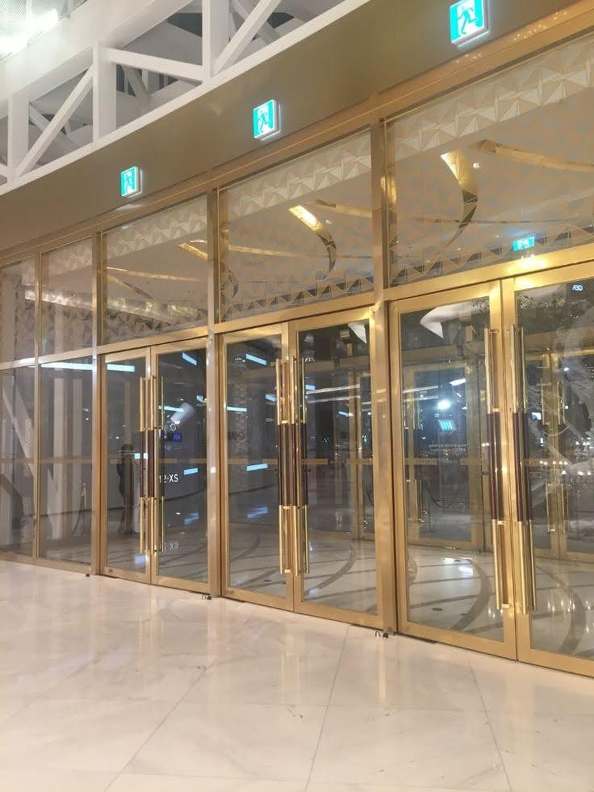 Cửa tùy chỉnh cao cấp