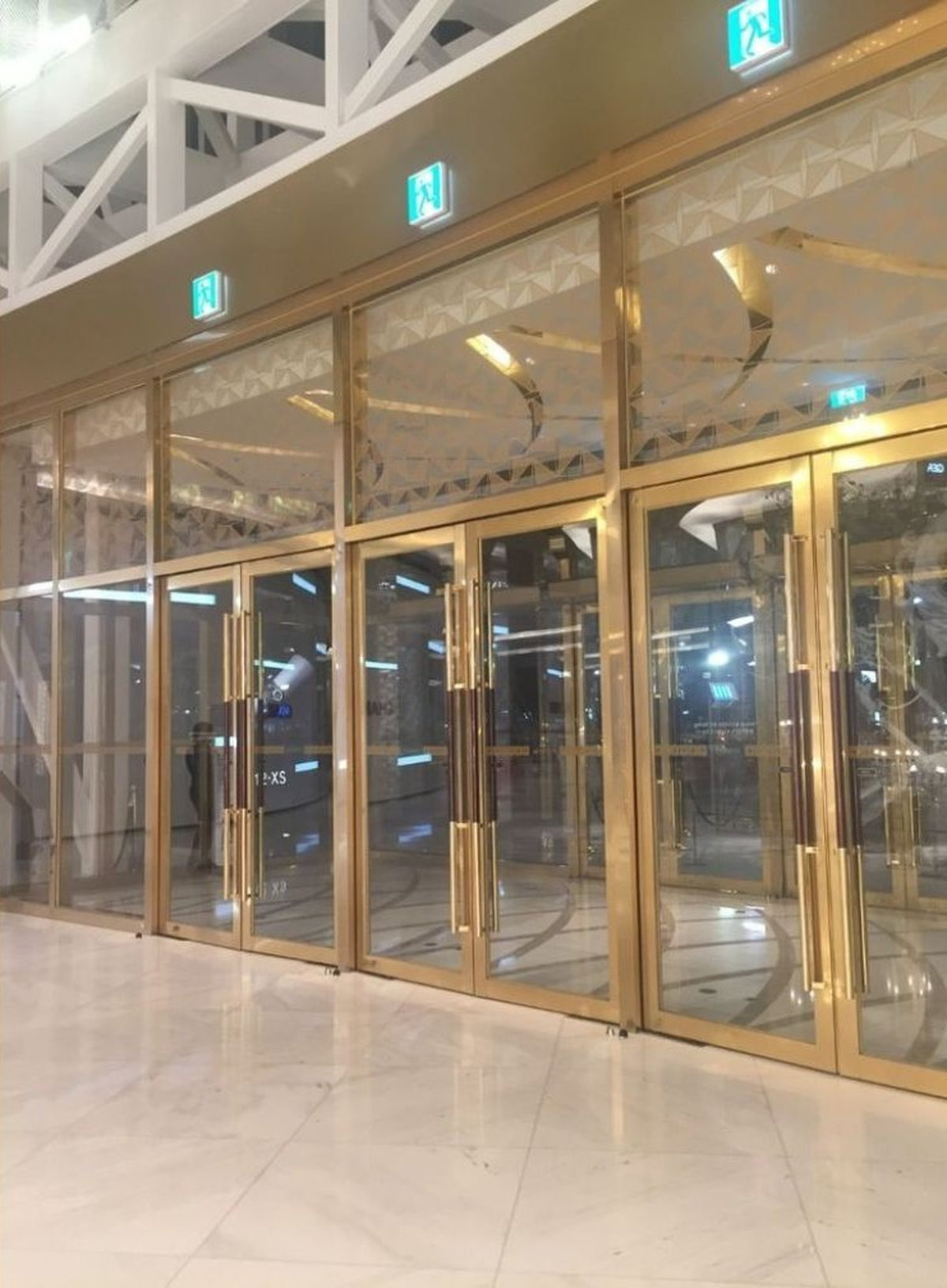 Cửa tùy chỉnh hiện đại